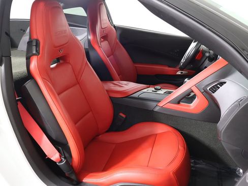 Used 2017 Chevrolet Corvette Z06 w/ Z07 Performance Package RWD image 28