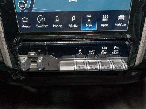 Used 2024 RAM 2500 Big Horn w/ Safety Group image 22