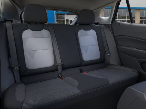 New 2026 Chevrolet Trax LS w/ LS Convenience Package FWD image 17
