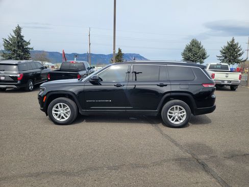 Used 2022 Jeep Grand Cherokee L Laredo w/ Luxury Tech Group I image 14