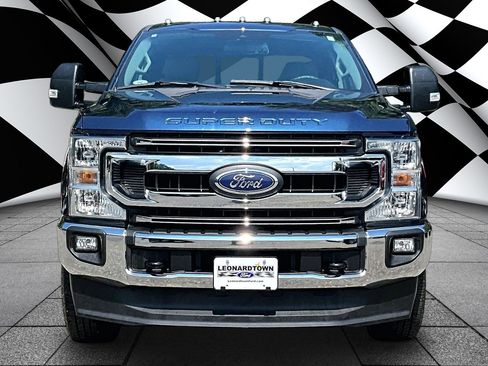 Used 2020 Ford F350 XLT w/ XLT Value Package AWD/4WD image 3