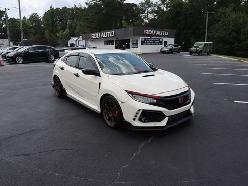 Used 2018 Honda Civic Type R image 13