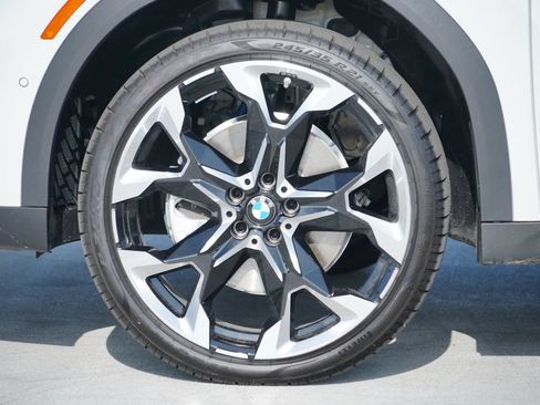 New 2026 BMW X2 xDrive28i w/ Technology Package AWD/4WD image 5