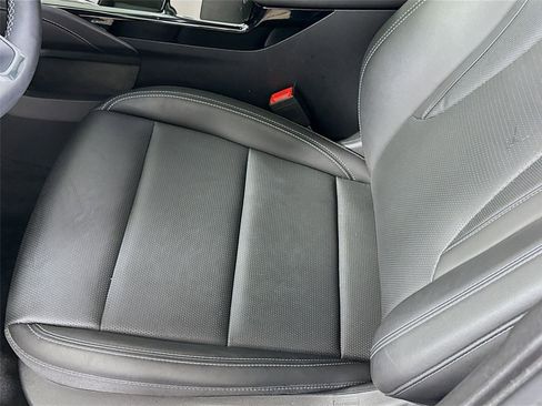 Used 2025 Buick Envision Preferred image 14