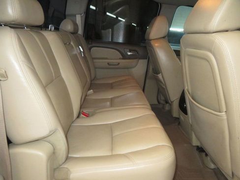 Used 2008 GMC Sierra 2500 SLT w/ EZ-Lift Tailgate Package RWD image 30