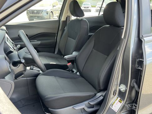 Certified 2025 Nissan Kicks Play S image 14