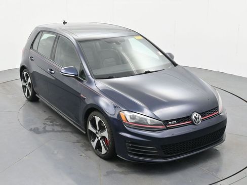 Used 2017 Volkswagen GTI SE image 19