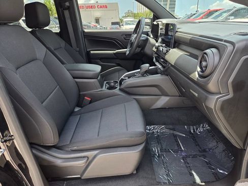Certified 2023 Chevrolet Colorado Trail Boss w/ Technology Package AWD/4WD image 16