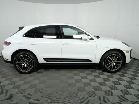 New 2026 Porsche Macan image 29