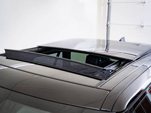 Used 2021 Land Rover Range Rover Westminster Edition image 14