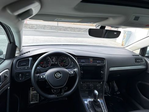 Used 2019 Volkswagen Golf Alltrack SE image 13