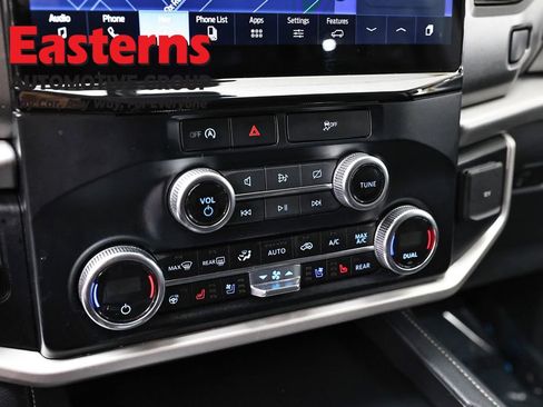 Used 2024 Ford Expedition XLT image 19