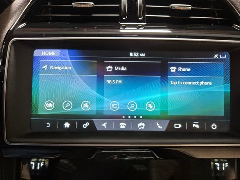 Used 2020 Jaguar F-PACE Prestige image 22