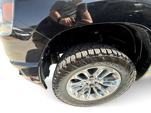 Used 2023 RAM 1500 Laramie AWD/4WD image 19