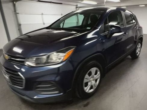 Certified 2019 Chevrolet Trax LS w/ Tint and Cruise Package FWD image 4