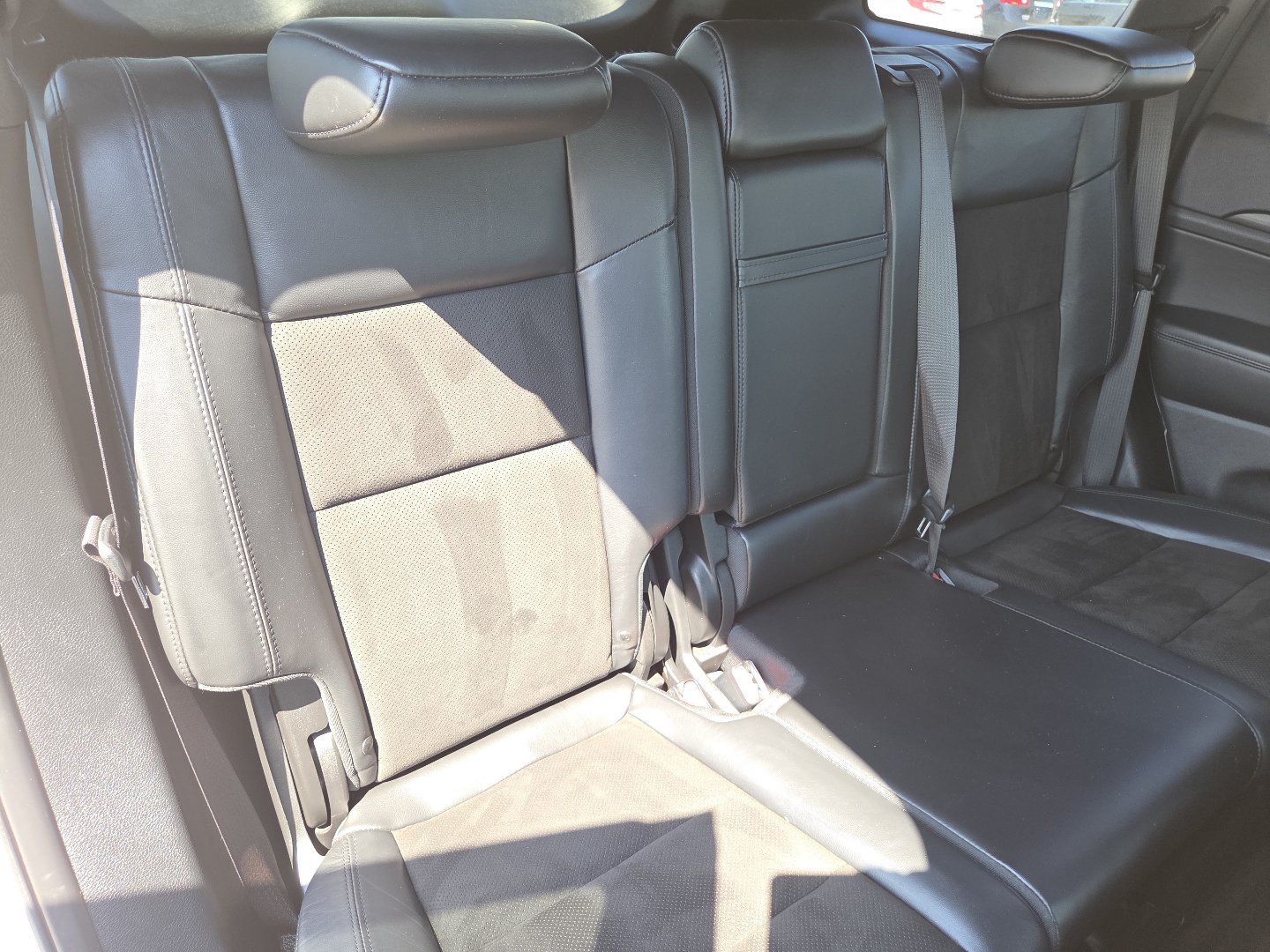 Used 2019 Jeep Grand Cherokee Altitude AWD/4WD image 23