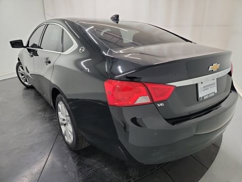Used 2017 Chevrolet Impala LT image 6