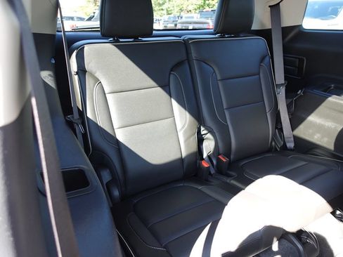Used 2019 GMC Acadia Denali w/ Technology Package FWD image 31