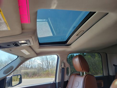 Used 2016 RAM 1500 Laramie Longhorn w/ Convenience Group AWD/4WD image 28