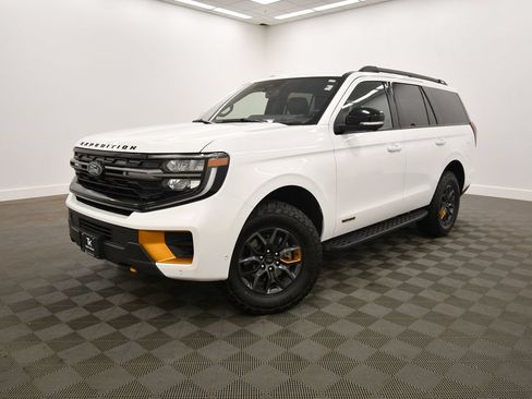 Used 2025 Ford Expedition Tremor AWD/4WD image 2