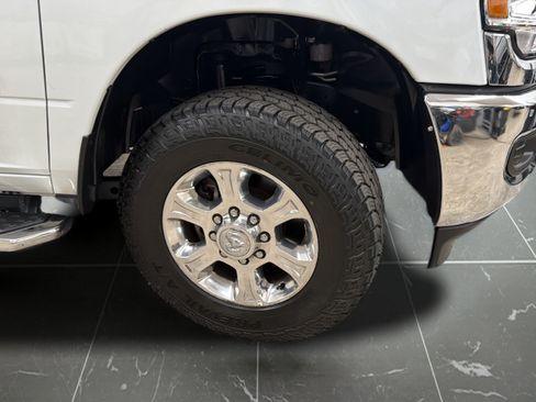 Used 2024 RAM 2500 Big Horn AWD/4WD image 21