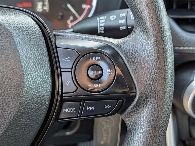 Used 2025 Toyota RAV4 LE AWD/4WD image 19