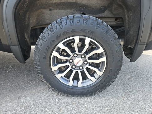 Used 2021 GMC Sierra 1500 AT4 w/ AT4 Premium Package AWD/4WD image 10