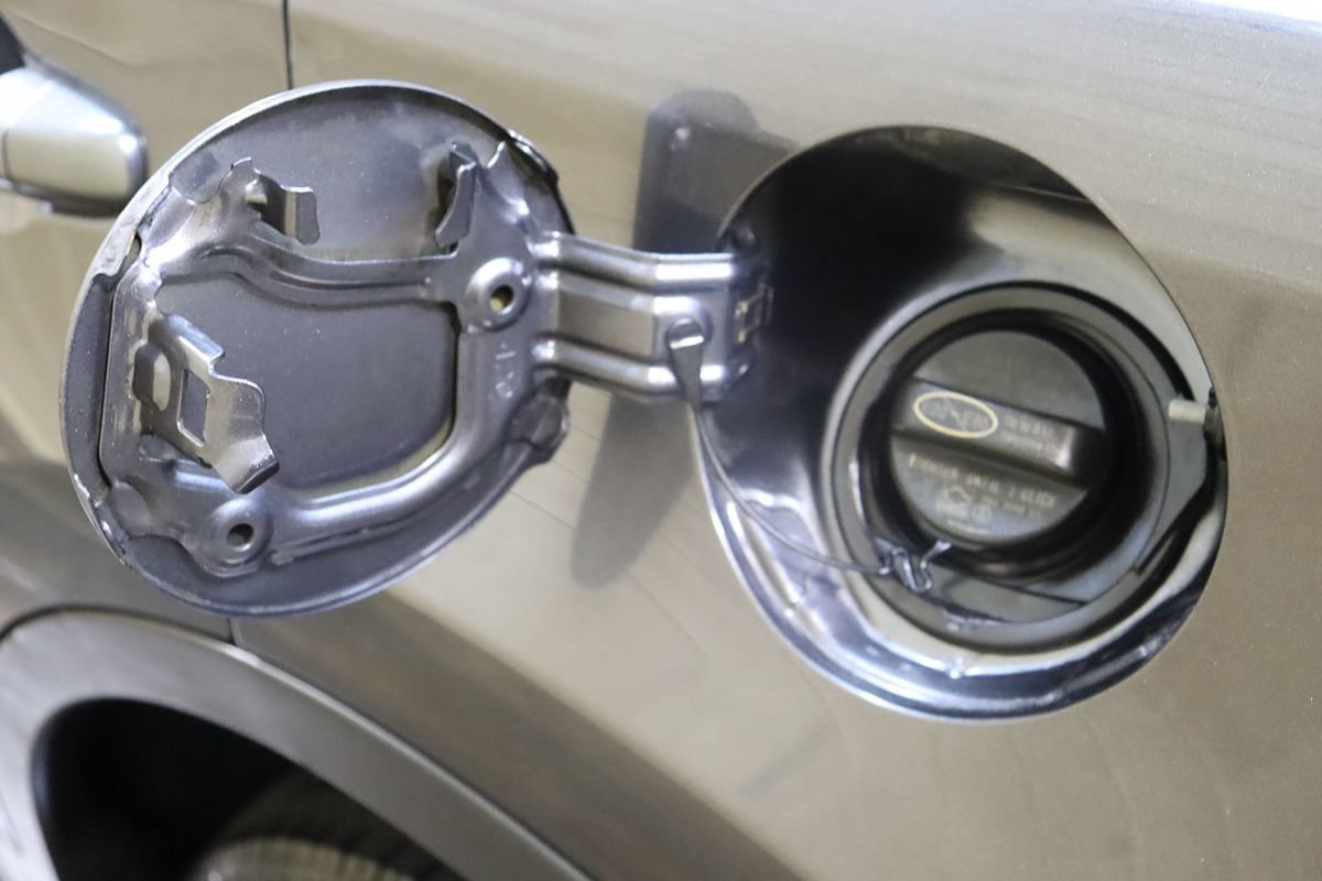 Used 2014 Toyota RAV4 XLE AWD/4WD image 17