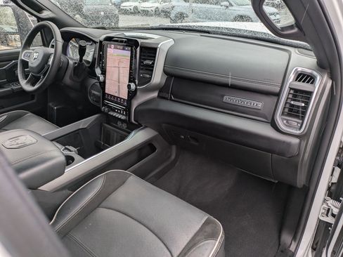 Used 2025 RAM 2500 Laramie image 32