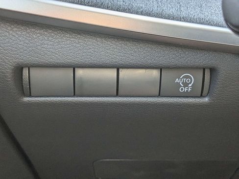 Used 2025 Nissan Kicks SV FWD image 26