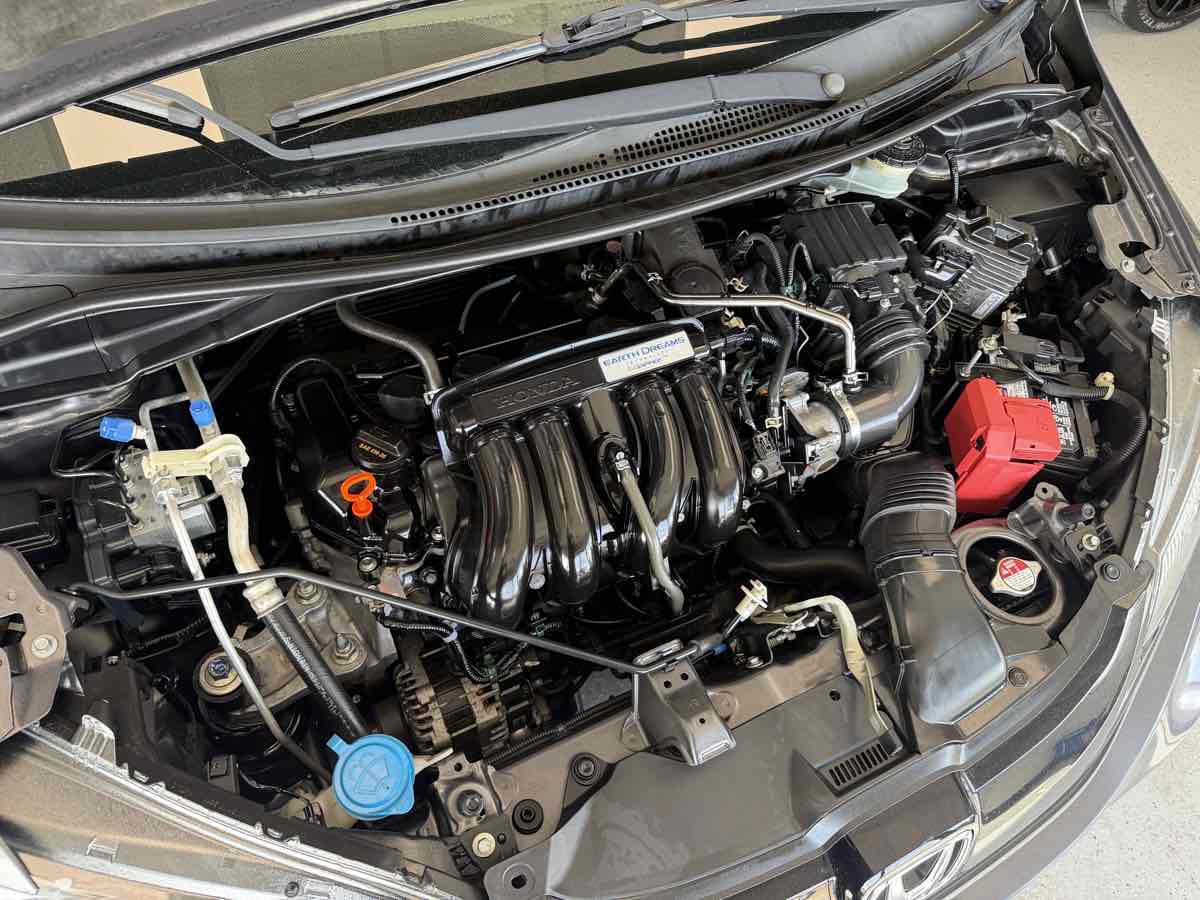Used 2015 Honda Fit LX image 25
