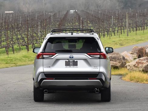 Used 2021 Toyota RAV4 XSE image 15