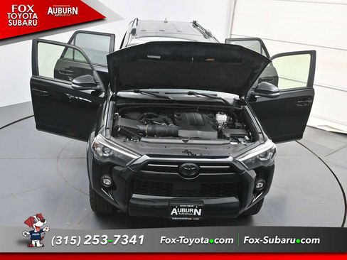 Used 2023 Toyota 4Runner SR5 Premium w/ Moonroof Package AWD/4WD image 39
