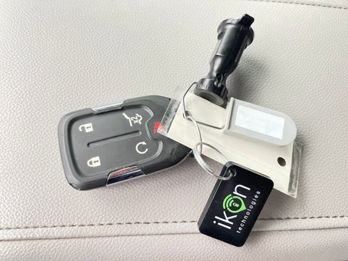 Used 2021 GMC Acadia SLT w/ Technology Package image 31