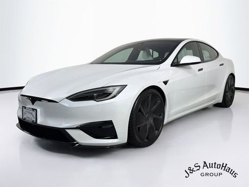 Used 2026 Tesla Model S Plaid AWD/4WD image 3