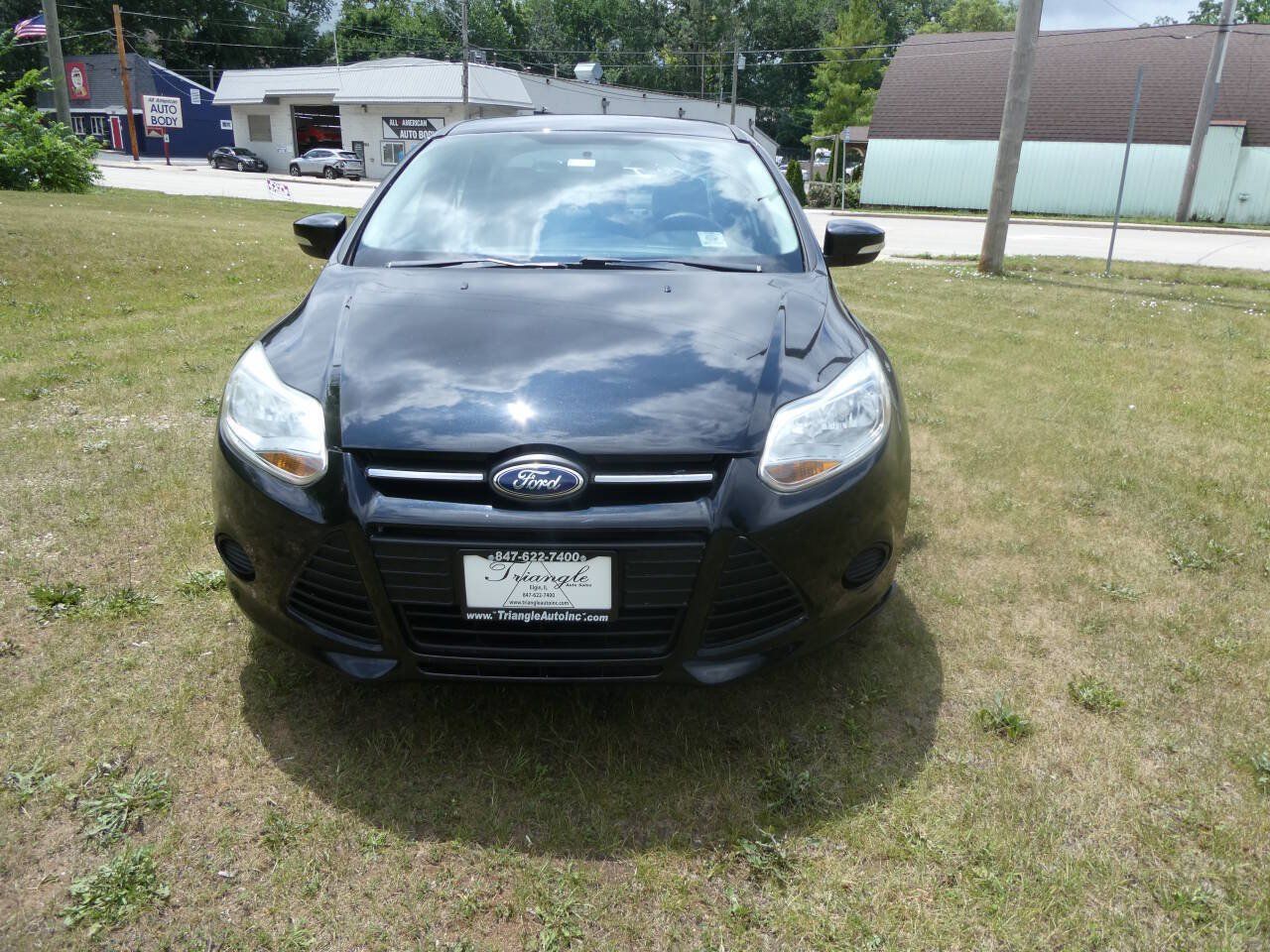 Used 2014 Ford Focus SE w/ Interior Protection Package FWD image 2
