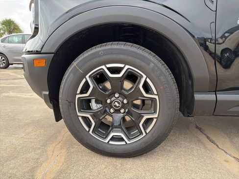 New 2025 Ford Bronco Sport Outer Banks image 9