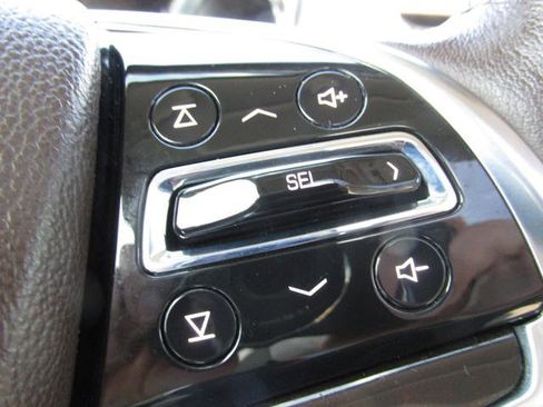 Used 2015 Cadillac SRX Luxury w/ Driver Awareness Package AWD/4WD image 17