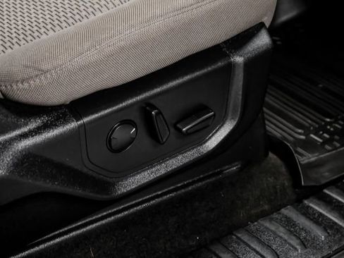 Used 2019 Ford F150 XLT w/ Equipment Group 302A Luxury image 39