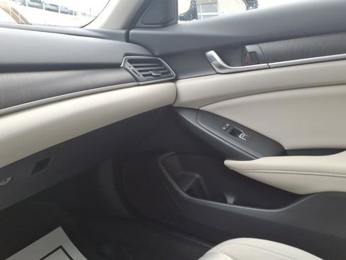 Certified 2020 Honda Accord EX image 23