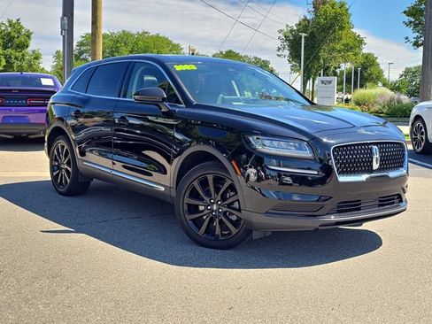Used 2023 Lincoln Nautilus Reserve w/ Monochromatic Package AWD/4WD image 32