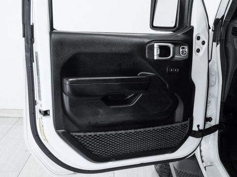 Used 2019 Jeep Wrangler Sport AWD/4WD image 34