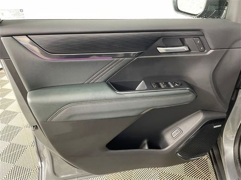 Used 2026 GMC Acadia AT4 w/ LPO, All-Weather Package image 13