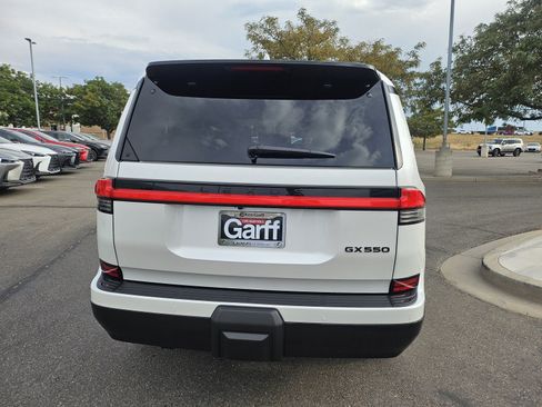 Used 2026 Lexus GX 550 w/ Accessory Package (31) AWD/4WD image 7