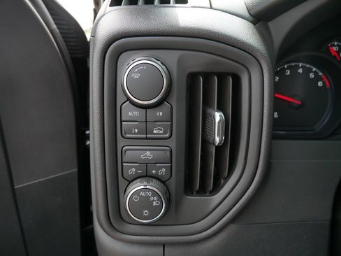 Used 2025 Chevrolet Silverado 1500 W/T w/ WT Value Package AWD/4WD image 31