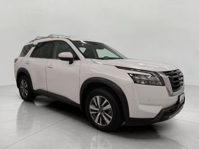 Used 2025 Nissan Pathfinder SL w/ Cargo Package