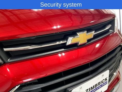 Used 2020 Chevrolet Trax LT w/ LT Convenience Package AWD/4WD image 28