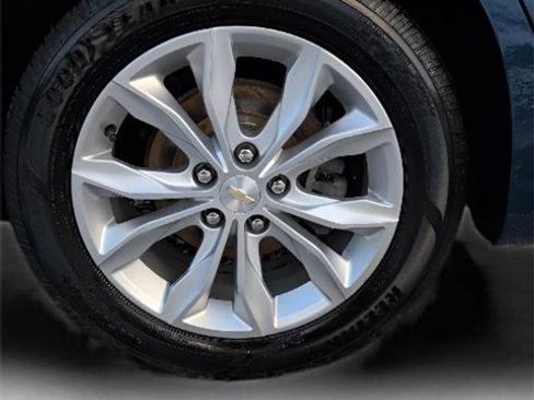 Used 2019 Chevrolet Malibu LT w/ Driver Confidence Package II image 8