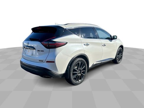 Used 2023 Nissan Murano SV w/ SV Midnight Edition Package image 9