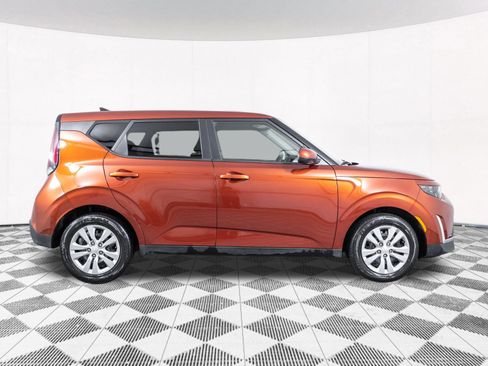 Used 2024 Kia Soul LX FWD image 18